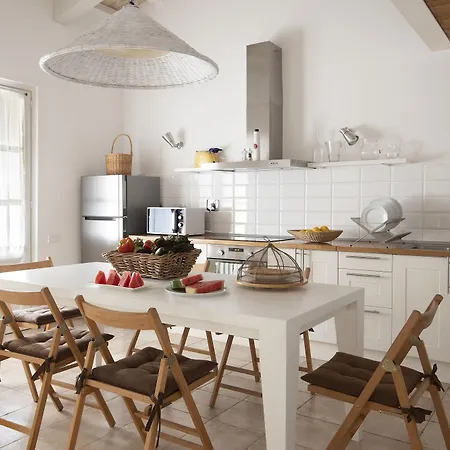 Rossa Farm stay *